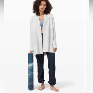 Lululemon Sit In Lotus Wrap II Merino Wool Cardigan Sz 10 Light Gray